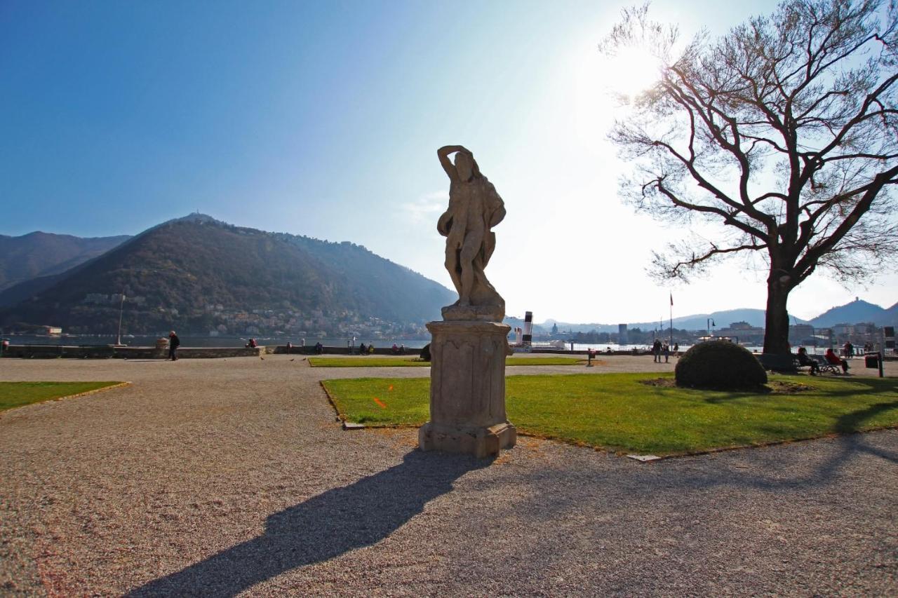 Ancient Courtyard Bonanomi In Como Historic Centre 외부 사진
