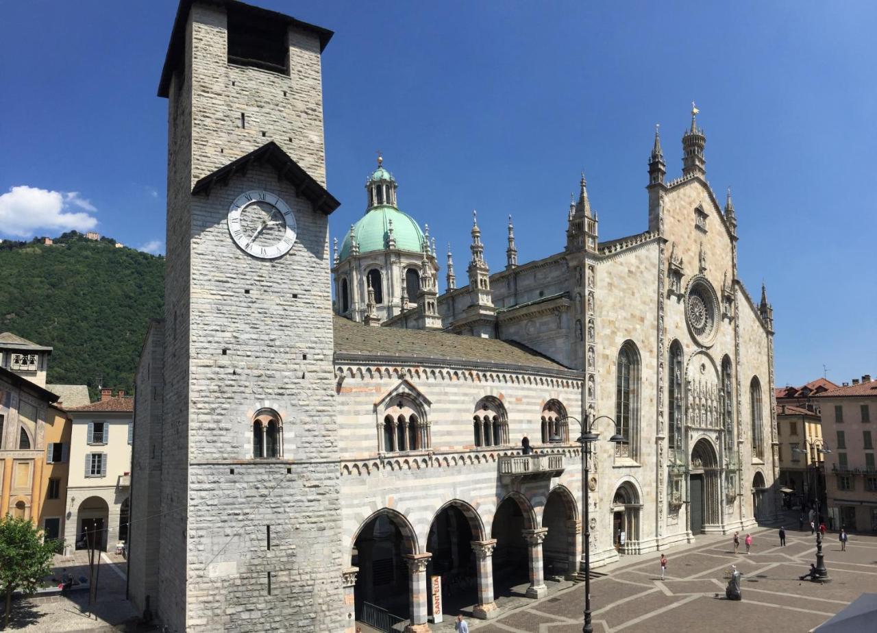 Ancient Courtyard Bonanomi In Como Historic Centre 외부 사진